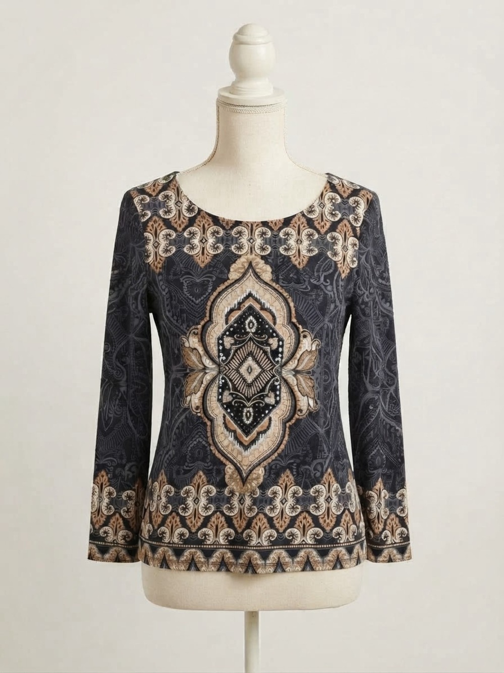 Charter Club Black and Tan Long-Sleeve Scoop Neck Printed Top